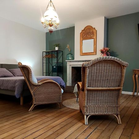 Le Relais Napoleon Panzió Avesnes-sur-Helpe Kültér fotó