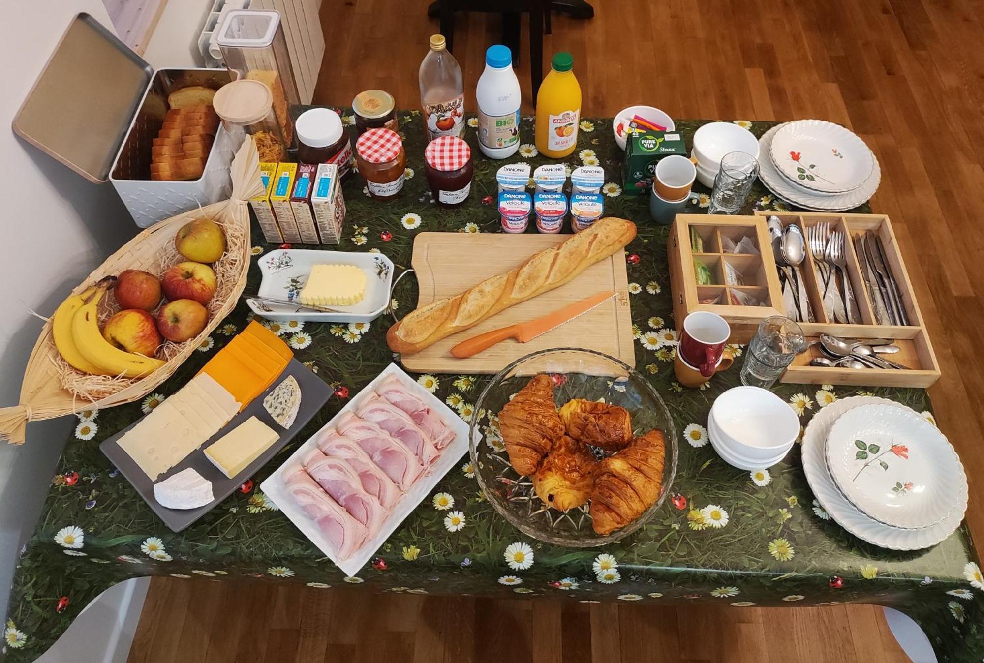 Le Relais Napoleon Panzió Avesnes-sur-Helpe Kültér fotó