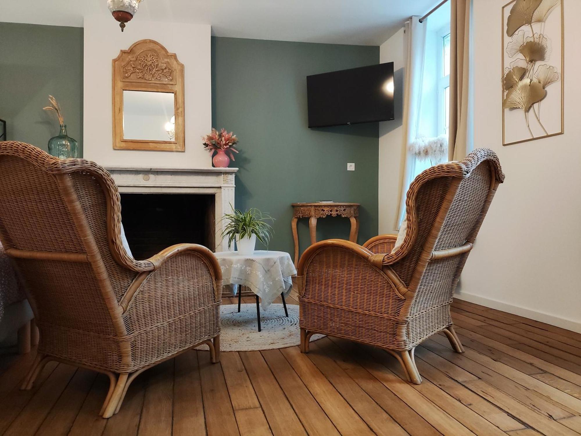 Le Relais Napoleon Panzió Avesnes-sur-Helpe Kültér fotó